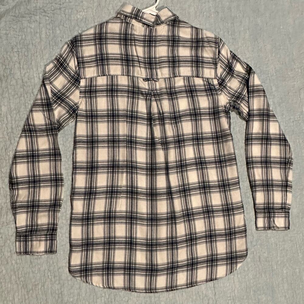 American Eagle Women's Black & White Plaid Flannel Shirt - Picture 2 of 5